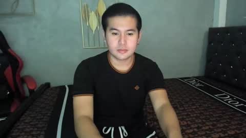 BareCreamyCum online show from December 13, 12:39 pm