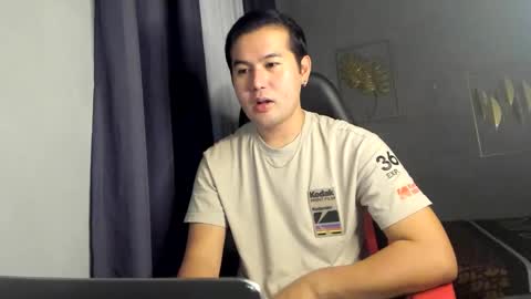 BareCreamyCum online show from December 24, 9:17 am