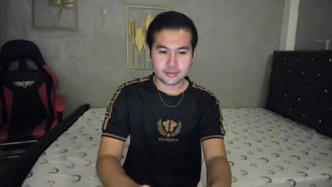 BareCreamyCum online show from December 19, 3:52 pm