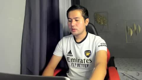 BareCreamyCum online show from December 22, 4:17 am