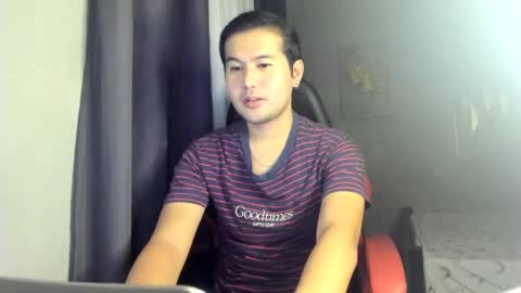 BareCreamyCum online show from December 22, 12:38 pm