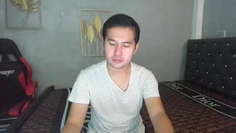 BareCreamyCum online show from December 16, 2:57 am