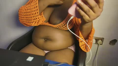 creamyposh1 online show from December 20, 5:36 am