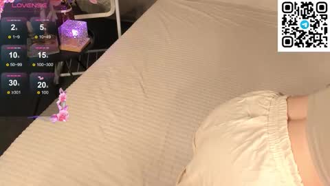 Snapshot of creepy_kittyy chatting on September 17, 2:15 am Kitty online show from September 17, 2:15 am