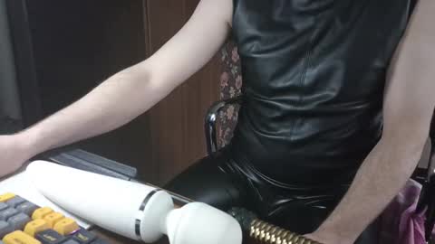 cremjee  online show from February 26, 1:58 pm