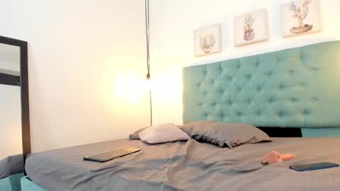 cris_dulce online show from October 1, 7:35 pm