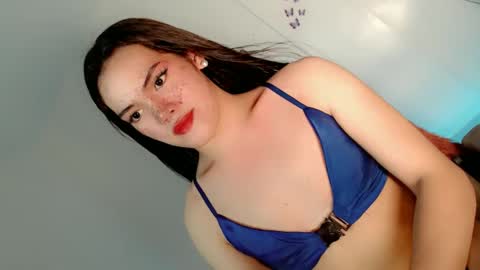 my beautiful cris online show from December 3, 10:23 am