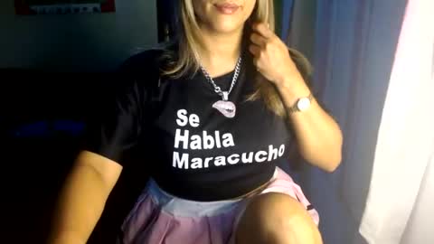 crisshantall online show from August 5, 6:32 am