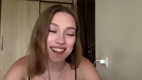 crissymemo online show from July 10, 3:50 pm