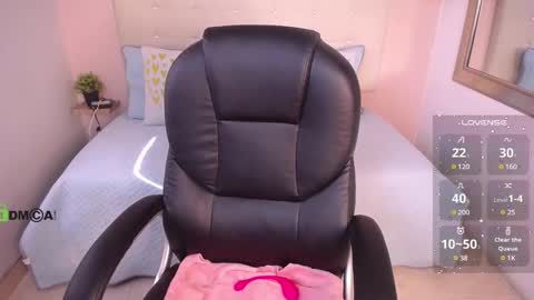 Snapshot of cristal__adams chatting on March 11, 12:39 pm cristal__adams online show from March 11, 12:39 pm