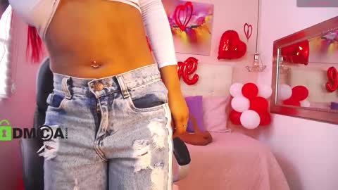 Snapshot of cristal__adams chatting on February 18, 1:00 pm cristal__adams online show from February 18, 1:00 pm