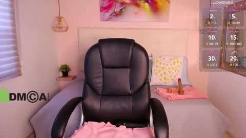 Snapshot of cristal__adams chatting on March 12, 12:57 pm cristal__adams online show from March 12, 12:57 pm