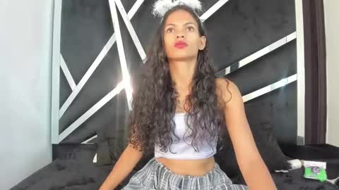 cristalxht online show from May 2, 9:20 pm