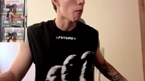 cristopher23  online show from October 22, 3:03 pm