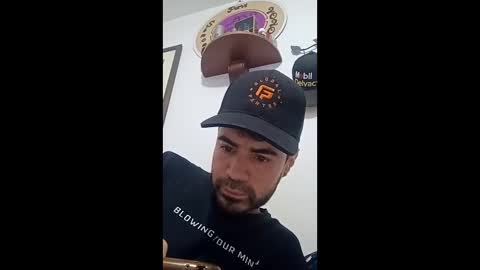 cristopher_alvez_ online show from May 18, 11:33 pm