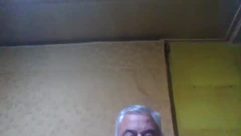 crmperez online show from March 11, 1:26 am