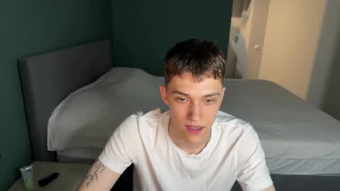 cronck52 online show from November 17, 7:49 pm