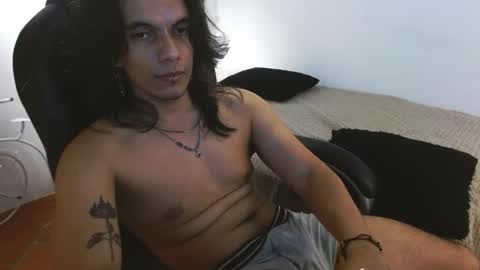 JOHN online show from May 7, 9:10 pm