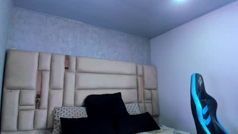 Croy online show from March 14, 6:01 pm