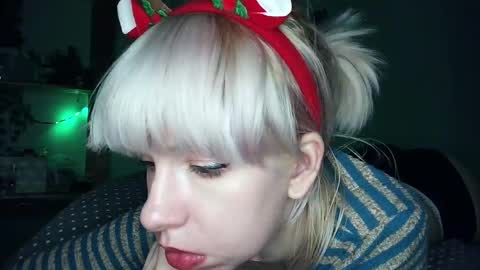 Snapshot of cruellagoth chatting on December 22, 4:48 pm Cruella online show from December 22, 4:48 pm