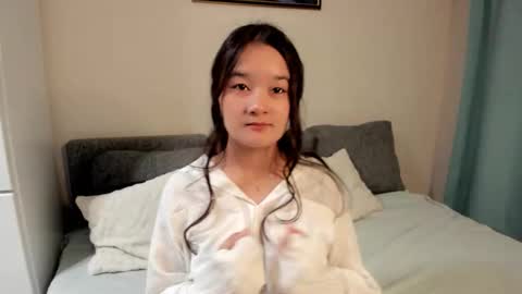 crushbaandicute111 online show from October 7, 7:43 pm