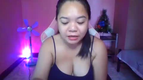 Snapshot of crystal_april chatting on September 20, 2:47 am Crys online show from September 20, 2:47 am