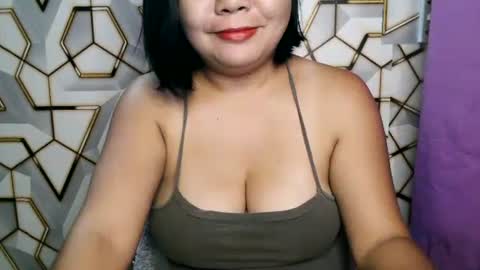 Snapshot of crystal_april chatting on March 9, 2:32 pm Crys online show from March 9, 2:32 pm