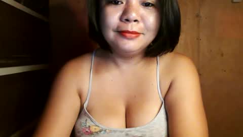 Snapshot of crystal_april chatting on February 15, 5:50 pm Crys online show from February 15, 5:50 pm