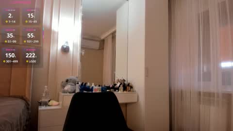 Snapshot of crystal_asian chatting on October 20, 5:34 am crystal_asian online show from October 20, 5:34 am
