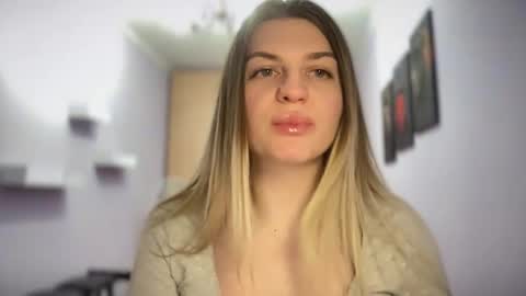 crystalblush01 online show from April 9, 6:57 pm