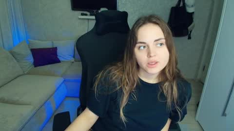 crystalemily online show from March 31, 7:25 pm