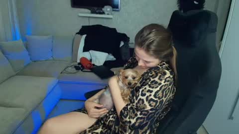 crystalemily online show from June 25, 7:19 pm