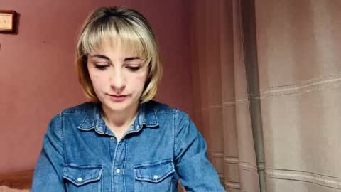 Mary online show from May 9, 7:42 pm