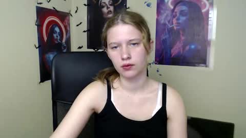 Stella online show from April 10, 6:34 pm