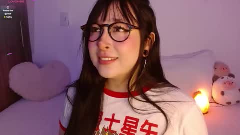 Olivia  online show from November 20, 12:20 am