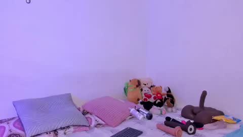 Soy Crystal online show from October 3, 12:13 pm