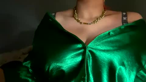crystalyn777 online show from March 15, 4:06 am
