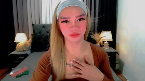 bea takashi  online show from April 7, 9:33 am