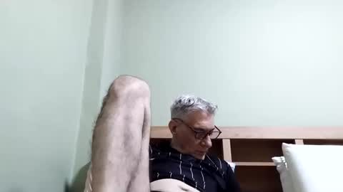 BIG UNCUT HARD COCK online show from December 17, 2:40 am