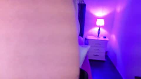 Snapshot of cuckoldlover69_ chatting on March 5, 3:18 am cuckoldlover69_ online show from March 5, 3:18 am