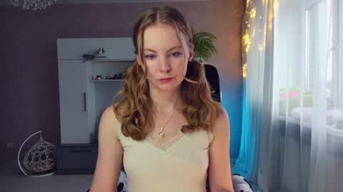 Alexia online show from March 2, 2:00 pm