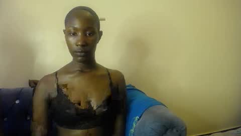 Snapshot of cum_bhaddie chatting on September 19, 8:56 pm Cammy online show from September 19, 8:56 pm