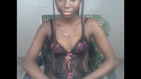 sophie online show from October 9, 8:53 am