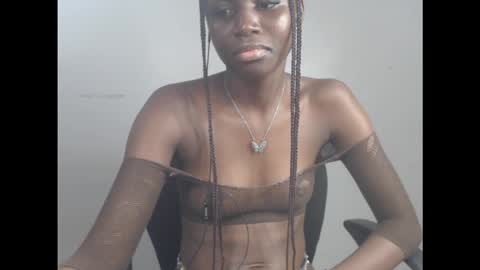 sophie online show from September 15, 8:27 am