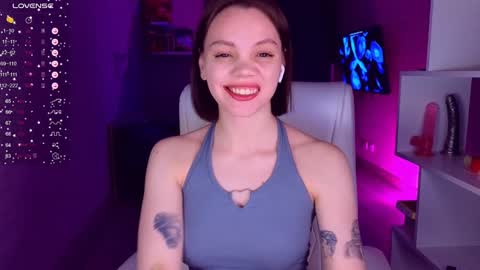 Snapshot of cumeveline chatting on January 27, 4:01 pm Eva online show from January 27, 4:01 pm