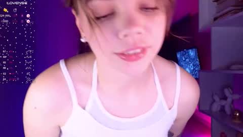 Snapshot of cumeveline chatting on September 18, 4:22 pm Eva online show from September 18, 4:22 pm