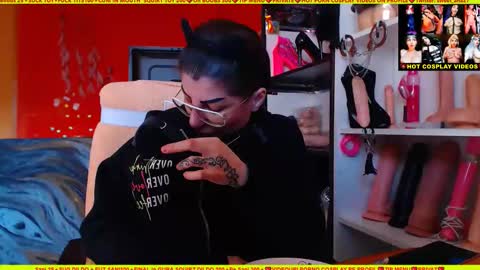 cuminmenowbby online show from February 24, 1:31 pm