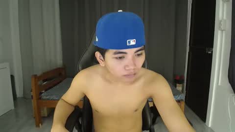 cummingyu online show from December 4, 7:02 pm