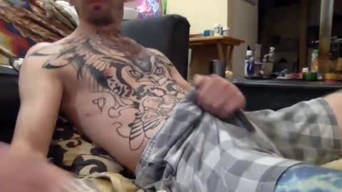 Snapshot of cumonover420 chatting on September 9, 12:43 am cumonover420 online show from September 9, 12:43 am