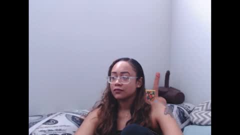 Nia Reese online show from March 18, 7:09 pm